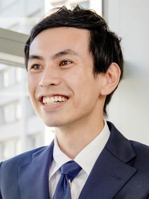石間 大介